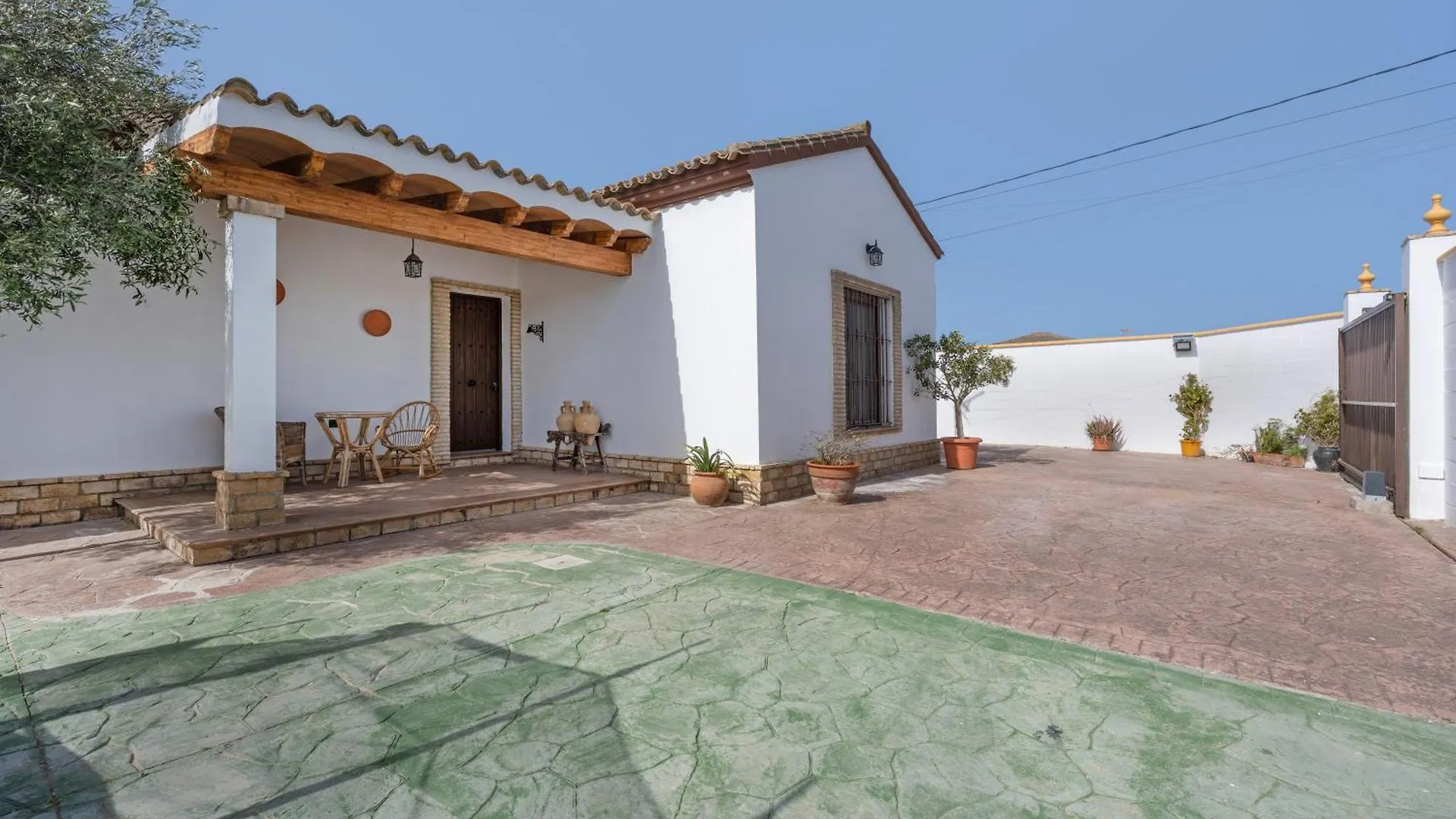 Echizzo Villa Chiclana de la Frontera 0*,  Spain