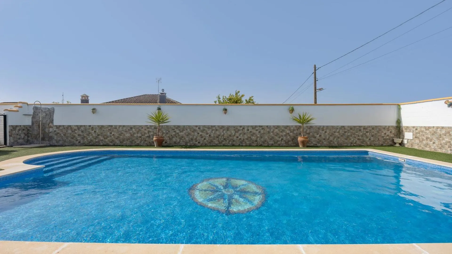 Echizzo Villa Chiclana de la Frontera 0*,  Spain