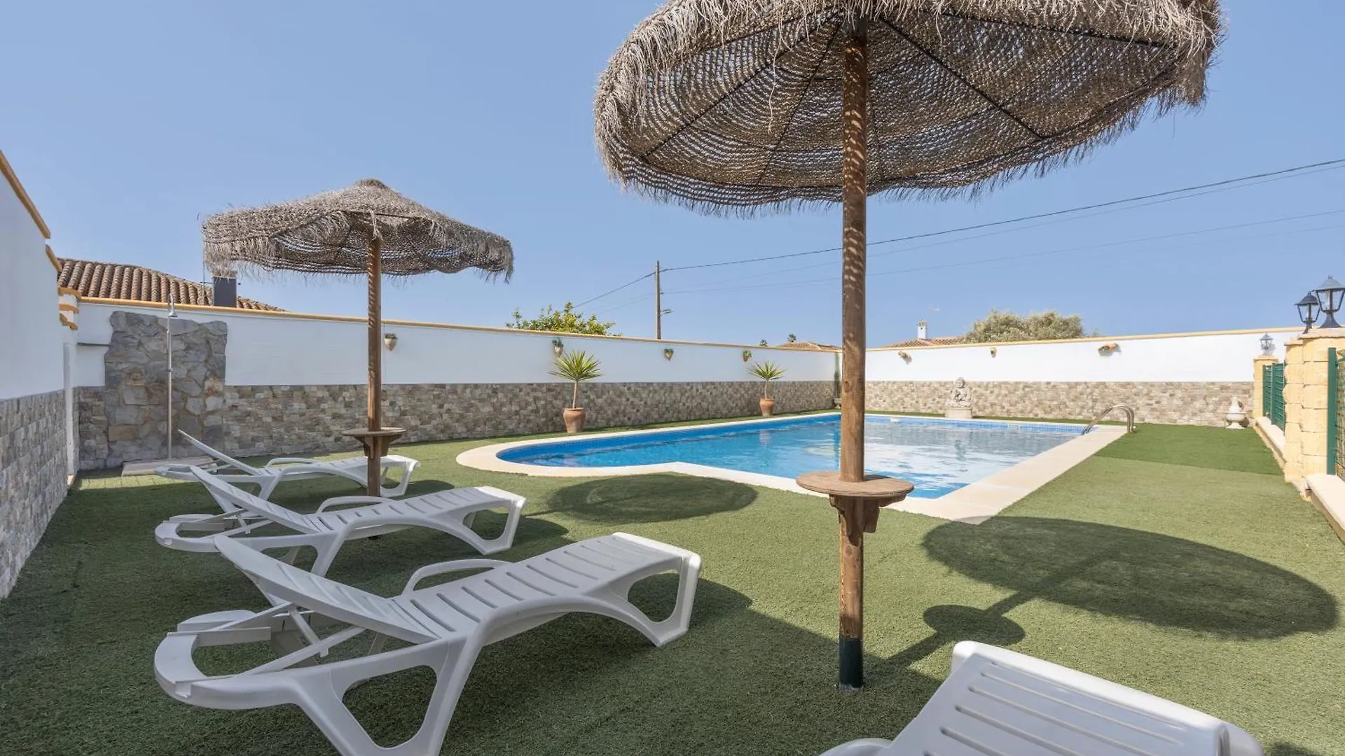 Echizzo Villa Chiclana de la Frontera 0*,